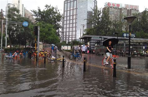 北京气象局启动重大气象灾害暴雨Ⅲ级应急响应 - 世相 - 新湖南