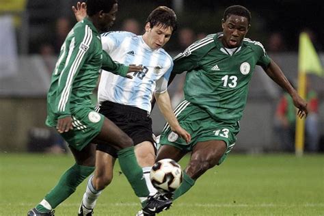【经典收藏】2005年世青赛决赛 阿根廷（2-1）尼日利亚 梅西2球 - 梅西中文网