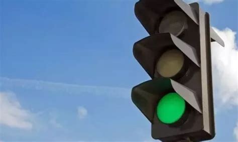 400型三联体满屏机动车道灯信号灯LED交通警示灯红绿灯-阿里巴巴