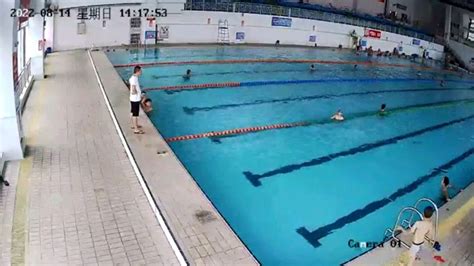 男童游泳馆溺水身亡监控拍下全过程