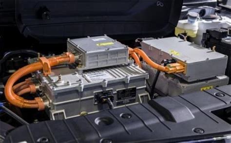 丰田公布最新电气化进程，将于2027投放全固态电池BEV产品_凤凰网视频_凤凰网