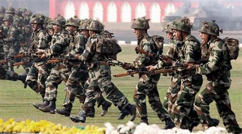 印度陆军两兵团重组 抽调印巴边境军队部署中印边境_手机新浪网