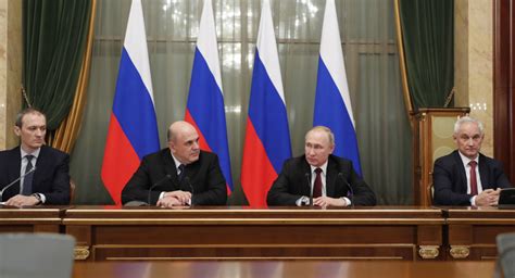 俄罗斯公布新政府成员名单 防长和外长等人留任_凤凰网