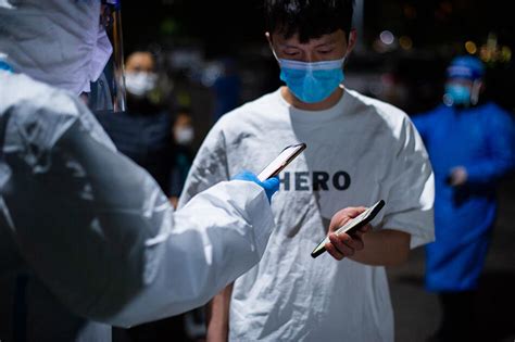 上海各大医疗机构今开展全院全员核酸检测工作