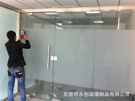 12mm钢化透明玻璃 专业产玻璃门 磨砂玻璃幕墙 办公室玻璃隔墙-阿里巴巴