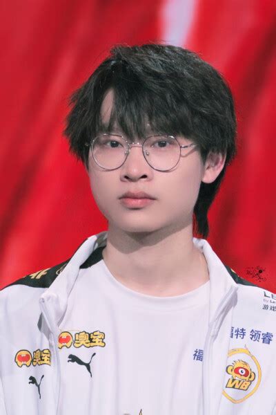 梓美冬图片