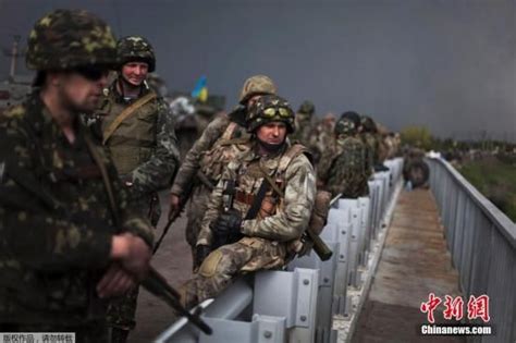 俄媒称乌克兰特种部队将参与东部镇压 携新武器|乌克兰冲突|特种部队_新浪新闻