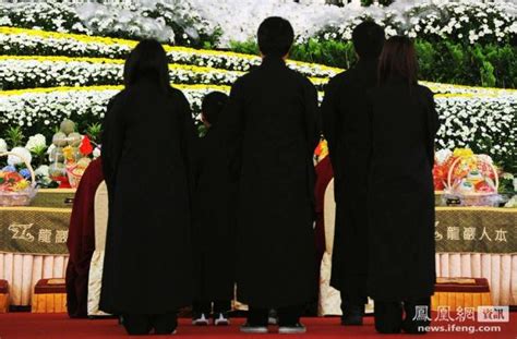 台湾3000黑帮成员出席老大的葬礼，警察当场抓获6名通缉犯_凤凰网视频_凤凰网