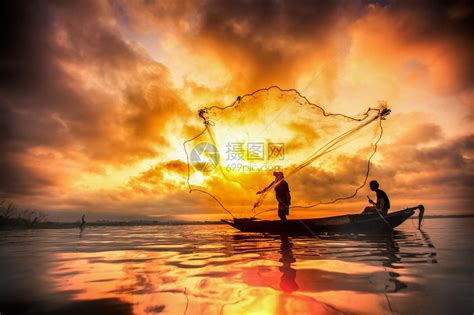 巴瑶族最原始的捕鱼技巧_腾讯视频