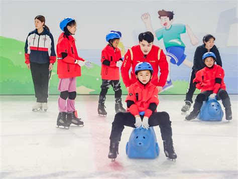 让孩子们享受体育运动带来的快乐——和冬奥冠军一起燃动“六一”_国家体育总局
