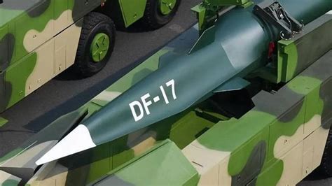 中国试射东风17导弹：全球首次配备高超音速弹头 - 火箭军 - 铁血社区