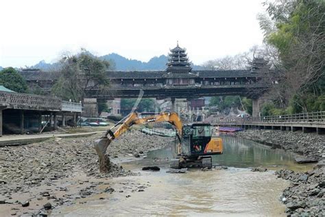 湖南通道：清理河道 修复生态-人民图片网