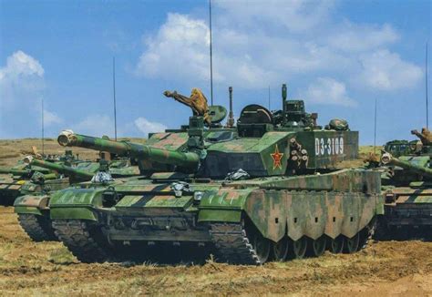 这画面如同战场：国产明星外贸坦克在航展彪悍展示