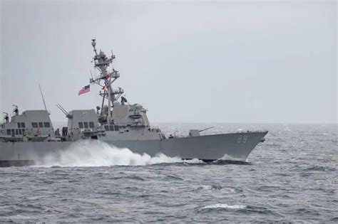 媒体：美舰穿越多少次台湾海峡 都给不了台当局最想要的_凤凰网