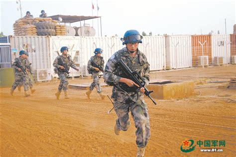 我赴马里维和工兵分队开展新年度首次防卫演练_军事_新闻频道_云南网