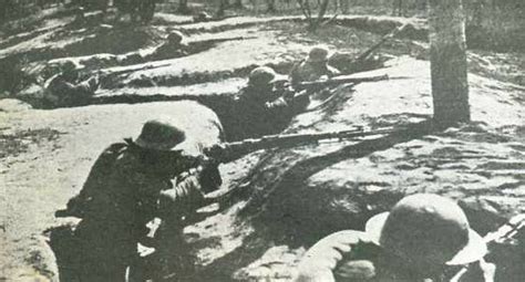 老照片: 战地记者拍摄的1938年台儿庄战役_罗伯特·卡帕
