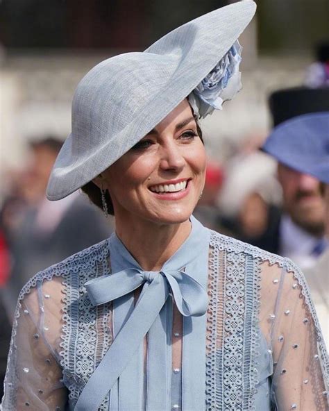 凯特王妃出访 5套装扮摆平时尚巴黎-搜狐