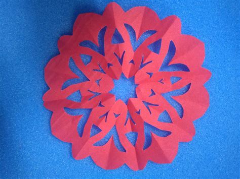 如雪花般美丽！手工剪纸窗花的剪法图解教程💛巧艺网