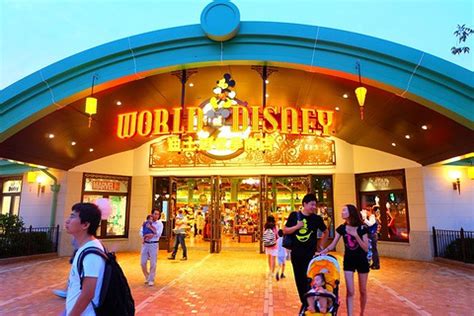 2024迪士尼世界商店购物,在这些特色商品中，还有为迪...【去哪儿攻略】