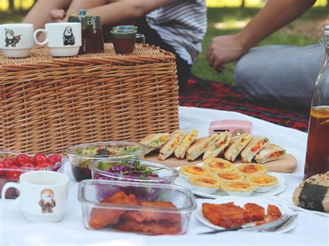 野餐必备食物物品清单 户外野餐装备清单_华夏智能网