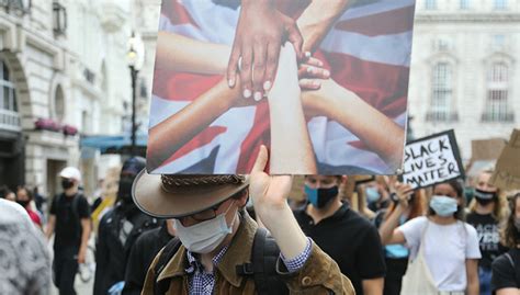 美国反种族主义抗议运动对英国的影响_手机新浪网