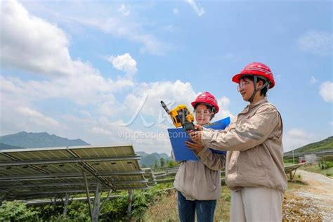 贵州罗甸：光伏发电助力乡村振兴-人民图片网