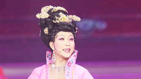 【图】李玉刚水墨丹青歌曲欣赏 完美演绎时尚与传统结合的中国风_内地音乐_音乐-超级明星