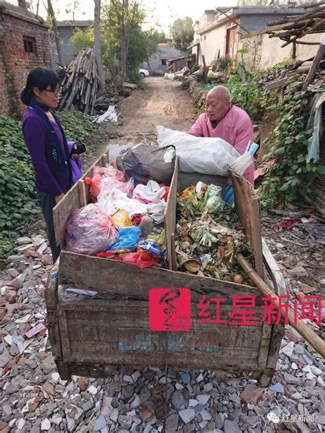 女硕士从海外回农村捡垃圾 认识北京一半收破烂的