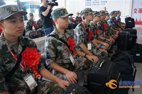授衔！千余名新兵正式入列中国火箭军_北京日报网
