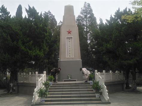 沐川县人民政府 - 沐川：提升改造烈士陵园 弘扬传承红色基因