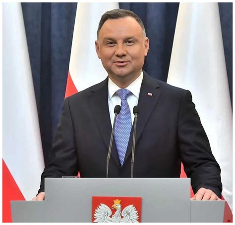 波兰总统在基辅最高拉达向全球呼吁：不要再与俄罗斯有任何往来！__财经头条