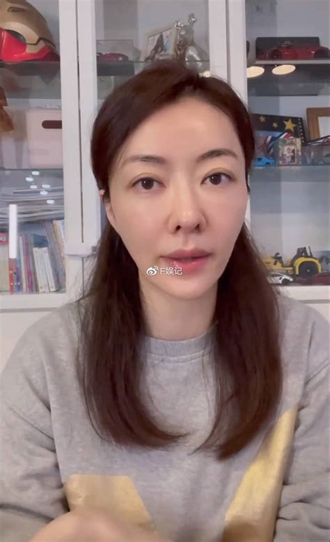 熊黛林眼睛突出图片对比