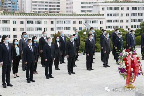 中国驻朝鲜大使馆祭奠志愿军烈士--国际--人民网