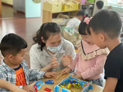 胜山镇实验幼儿园开展疫情背景下“小组式”家长半日开放活动