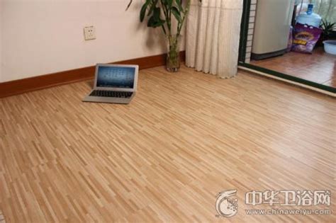 地板革使用与保养方法_过家家装修网
