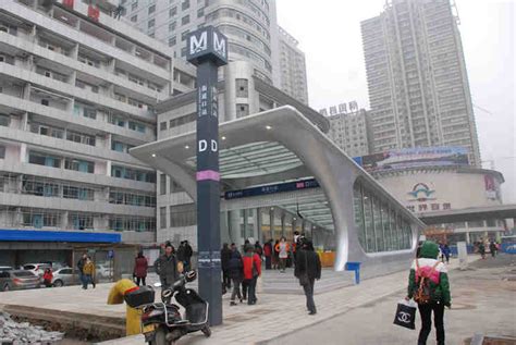 人民网抖披露地铁上水径E出口急需增设电梯_家在布吉 - 家在深圳