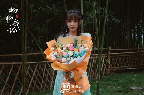 程潇红裙古风头像女生