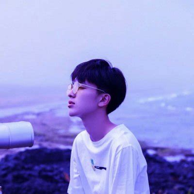 非主流紫色男头像