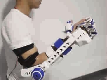 MIT打造新型机械臂 几乎能实时模仿人类动作