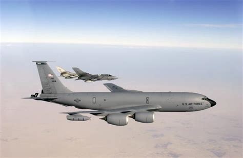 KC-135即将退役：不算完美的加油机，却奠定当代商用飞机经典构型_凤凰网军事_凤凰网