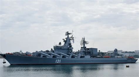 俄海军迎来坏消息，唯一航母或已瘫痪，下水可能会倾翻