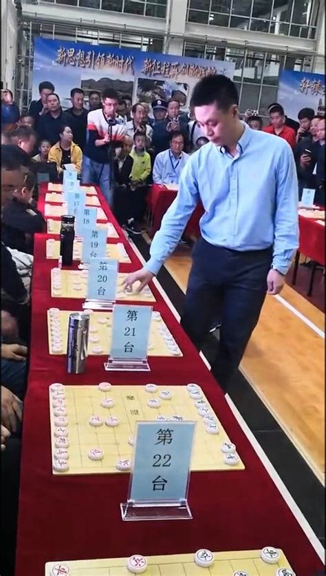 中国象棋特级国际大师许银川，一人对战二十三位棋手_手机新浪网