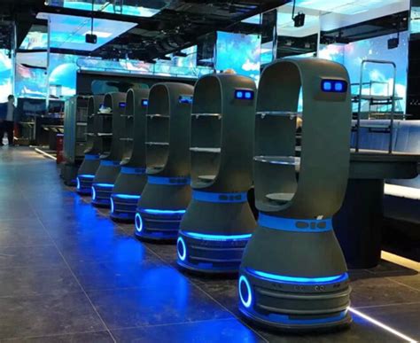 让人工智能走进餐厅 擎朗机器人助力餐饮行业模式新升级-爱云资讯