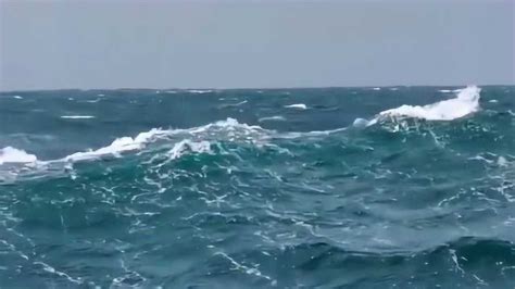 海上十级大风大浪你见过没有？看这汹涌的海浪，实在是太可怕了！_腾讯视频