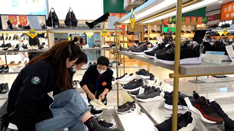 温岭这家鞋企的“人情味”：让郑州客户寄回所有被淹童鞋-台州频道