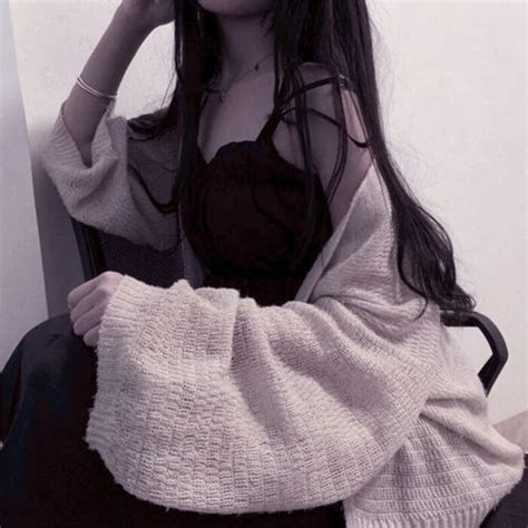 甜美女生头像下半身图片