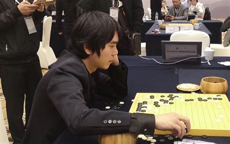 唯一赢过AlphaGo的棋手 李世石宣布退役_手机新浪网