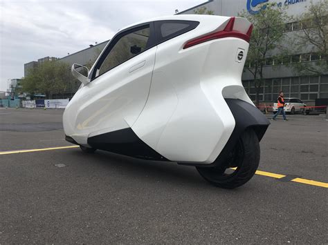 2020年上市自平衡两轮汽车？「凌云智能」希望提升道路利用率并节约能源-36氪