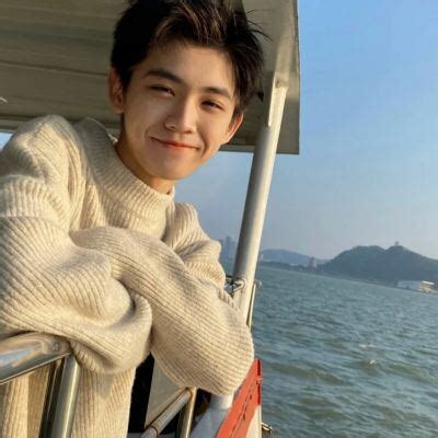 非主流男生头像阳光真人