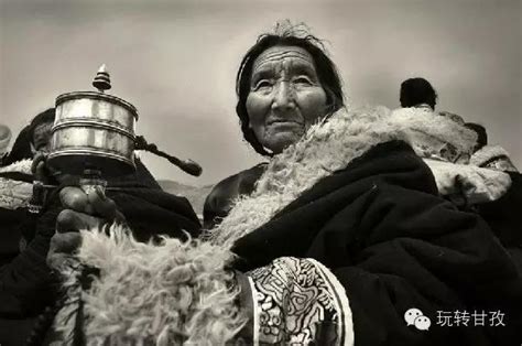 行走圣洁甘孜 - 甘孜藏族自治州人民政府网站